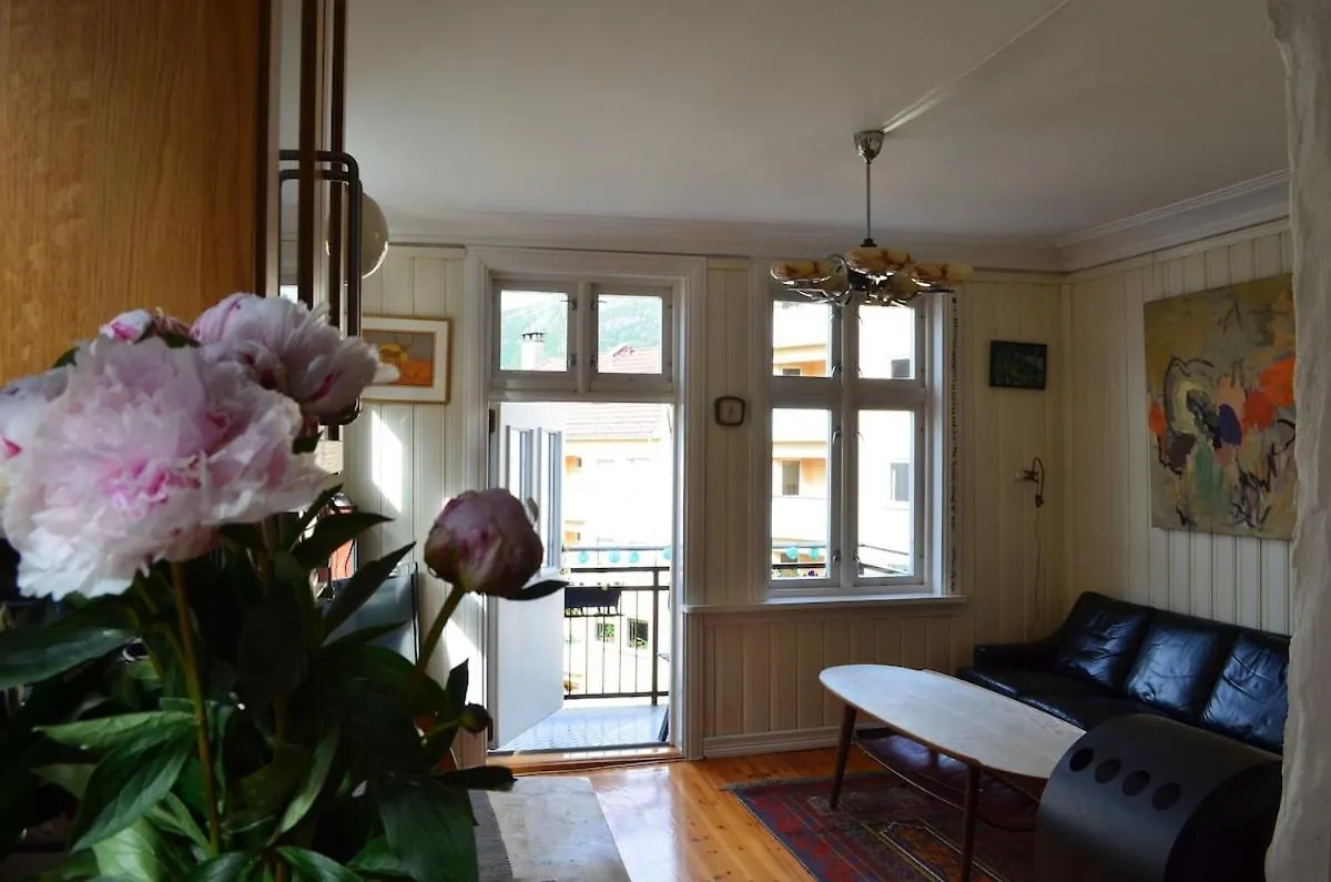 Historic Bergen House, Right In The Middle Of Everything! 0*,